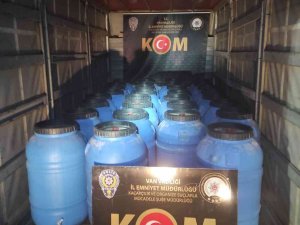 Van’da Kaçak Sigara Ve Alkol Ele Geçirildi
