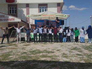 Karadenizliler Van’da Bir Araya Gelerek Doyasıya Eğlendiler