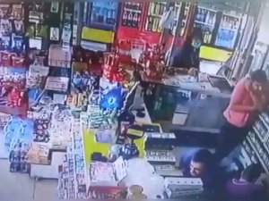 Büfeye Silahlı Saldırı Kamerada