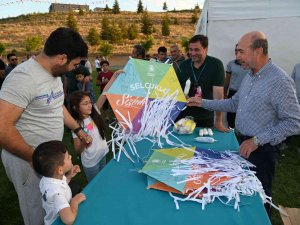 Selçuklu Seyir Tepesi’nde Uçurtma Şenliği
