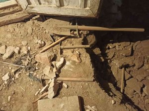 Antalya’da Evde Kaçak Kazı Yapan Şüpheliler Yakalandı