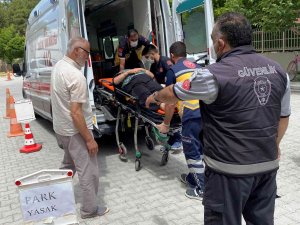 Motosikletin Çarptığı Yaya Hastanelik Oldu