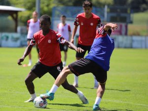 Sivasspor Günün İlk Antrenmanını Yaptı