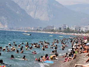 9 Günlük Tatilde İç Piyasaya 3 Milyonluk Tatilci Dopingi