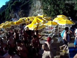 Belediyenin Plajında Çalışanlara Saldırı