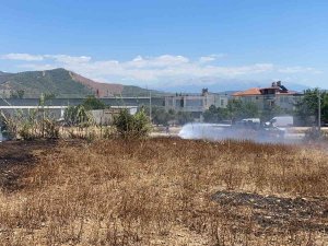 Fethiye’de Tarım Arazisinde Çıkan Yangın Büyümeden Söndürüldü