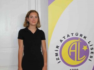 Yks’de Ayt Eşit Ağırlık Birincisi Selin: “Birinciliği Beklemiyordum, Çok Mutluyum”