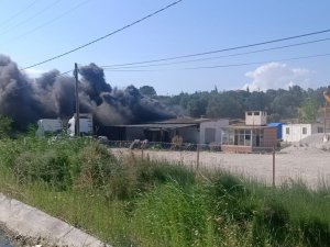 Çanakkale’de Lastik Tamircisi Yangını
