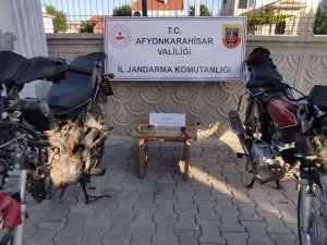 Çalıntı Motosikletle Kablo Çalmaya Çalışan 4 Şahsı Jandarma Yakaladı