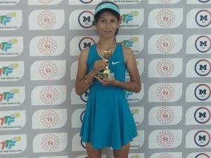 Yunusemreli Suzanna İ̇zmir’de Kupa Ve Madalyaları Topladı