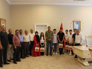 Lgs’de Dereceye Girenlere Hediye