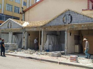 Başkale’de Cephe Yenileme Ve Yeniden Giydirme Çalışması