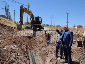 Di̇ski̇ Ekipleri Kanalizasyon Şebeke Hattında Yer Değiştirme Çalışması Başlattı