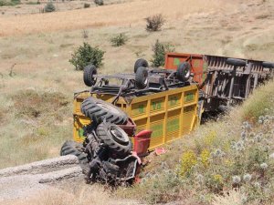 Devrilen Traktör Altında Kalan Sürücü Ağır Yaralandı