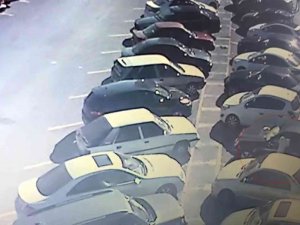 Otomobilden Altın Ve Para Çalarak Çocuğu Darp Edenler Yakalandı