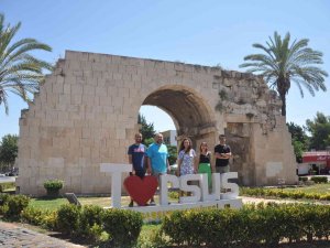 "Tarsus’a Bir De Böyle Bak" Projesiyle Fenomenler Tarsus’u Gezdi