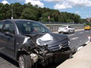Sarıyer’de Otomobiller Çarpıştı: 2 Yaralı