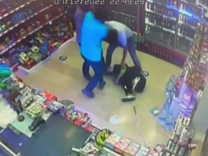 Ataşehir’de Görme Engelli Vatandaşa Bakkalda Tekme Tokatlı Saldırı