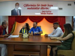 Fenerbahçeliler Günü’nde Fenerbahçe Formasıyla Nikah Masasına Oturdular