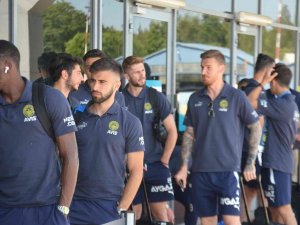 Fenerbahçe Şampiyonlar Ligi Ön Eleme Maçı İçin Polonya’ya Geldi