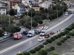 Silivri’de Panelvan Araçla Çarpışan Otomobil Takla Attı: 3 Yaralı