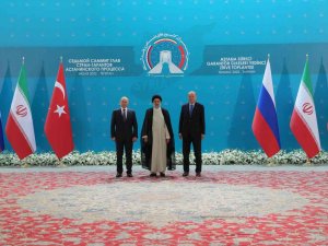 Rusya Devlet Başkanı Putin: “Suriyeliler Kendi Aralarında Anlaşmalı. Bağımsız Ülkelerin Geleceğini Kurmak İçin Bazı Adımlar Atılmalı”
