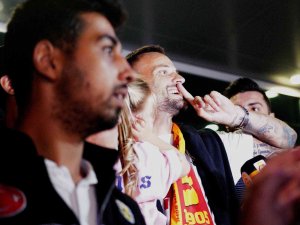 Haris Seferovic İ̇stanbul’a Geldi