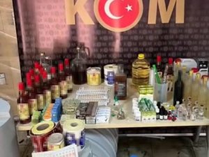 İ̇zmir’in 6 İlçesinde Sahte İçki Şebekesine Operasyon: 32 Gözaltı