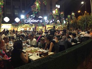 Tatlı Videosu Tarkan’ın “Geççek” Klibini İkiye Katladı