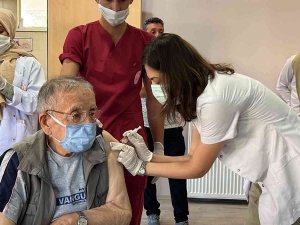 Hatırlatma Dozu Aşısı Ayaklarına Gitti