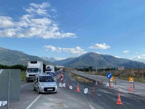 Jandarma Sürücüleri Uyararak Kazaların Önüne Geçmeye Çalışıyor