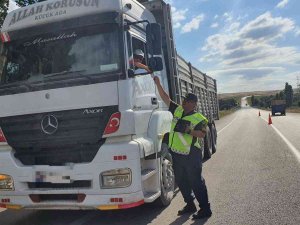 Jandarmadan Yük Araçlarına Yönelik Denetim