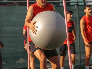 Göztepe’nin Afyonkarahisar Kampı Sürüyor