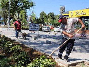 Millet Bahçesi Güzelleştiriliyor