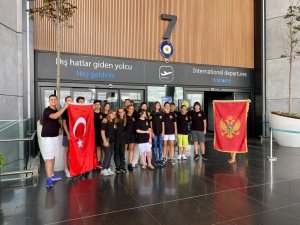 Burhaniyeli Gençler Karadağ’a Gitti