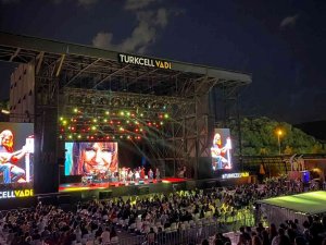 ‘Yıldızlı Geceler’ Konserleri Başlıyor
