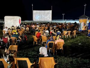 Fatsa’da Açık Havada Nostaljik Sinema Keyfi