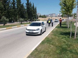 Otomobil İle Bisiklet Çarpıştı: 1 Yaralı