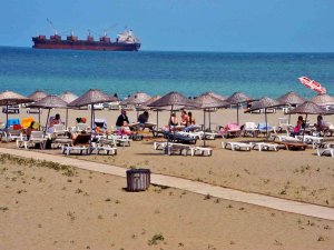 Mavi Bayraklı Plaja Yoğun İlgi