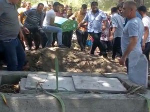 "Harnup Hırsızlığı" Kavgasında Öldürülen Genç Toprağa Verildi