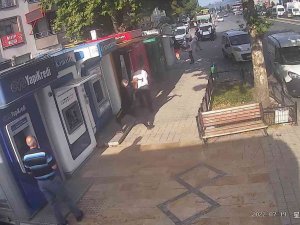 Bankamatikleri 3.kez Çekiçle Böyle Parçaladı