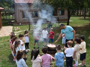 Minikler Orman Okulu’nda Doğayla Buluştu
