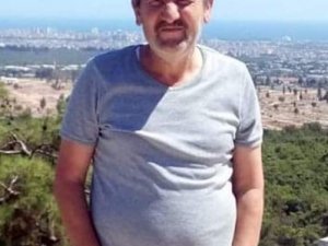 Baba Ve Oğlu Yarım Saat Arayla Vefat Etti