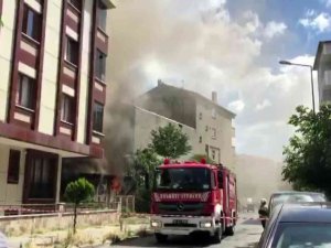 Küçükçekmece’de Trafo Patladı, Mahalle Elektriksiz Kaldı