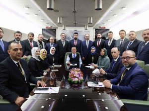 Cumhurbaşkanı Erdoğan, İ̇ran Dönüşü Gazetecilerin Sorularını Yanıtladı