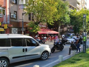 Araç Çalıp Ters İstikamete Dalan Şahıs Yayaya Çarptı