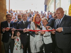 Taşhan’daki Sergi Şöleninde Tarih Ehrama Büründü