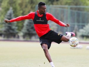 Kayserispor, Mensah’a Kavuşuyor