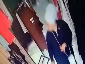 Denemek İçin Giydiği Kıyafeti "Atm’ye Gidiyorum" Diyerek Çaldı