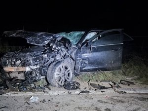 Sakarya’da İki Otomobil Ve Traktör Kazaya Karıştı: 1 Ölü, 4 Yaralı